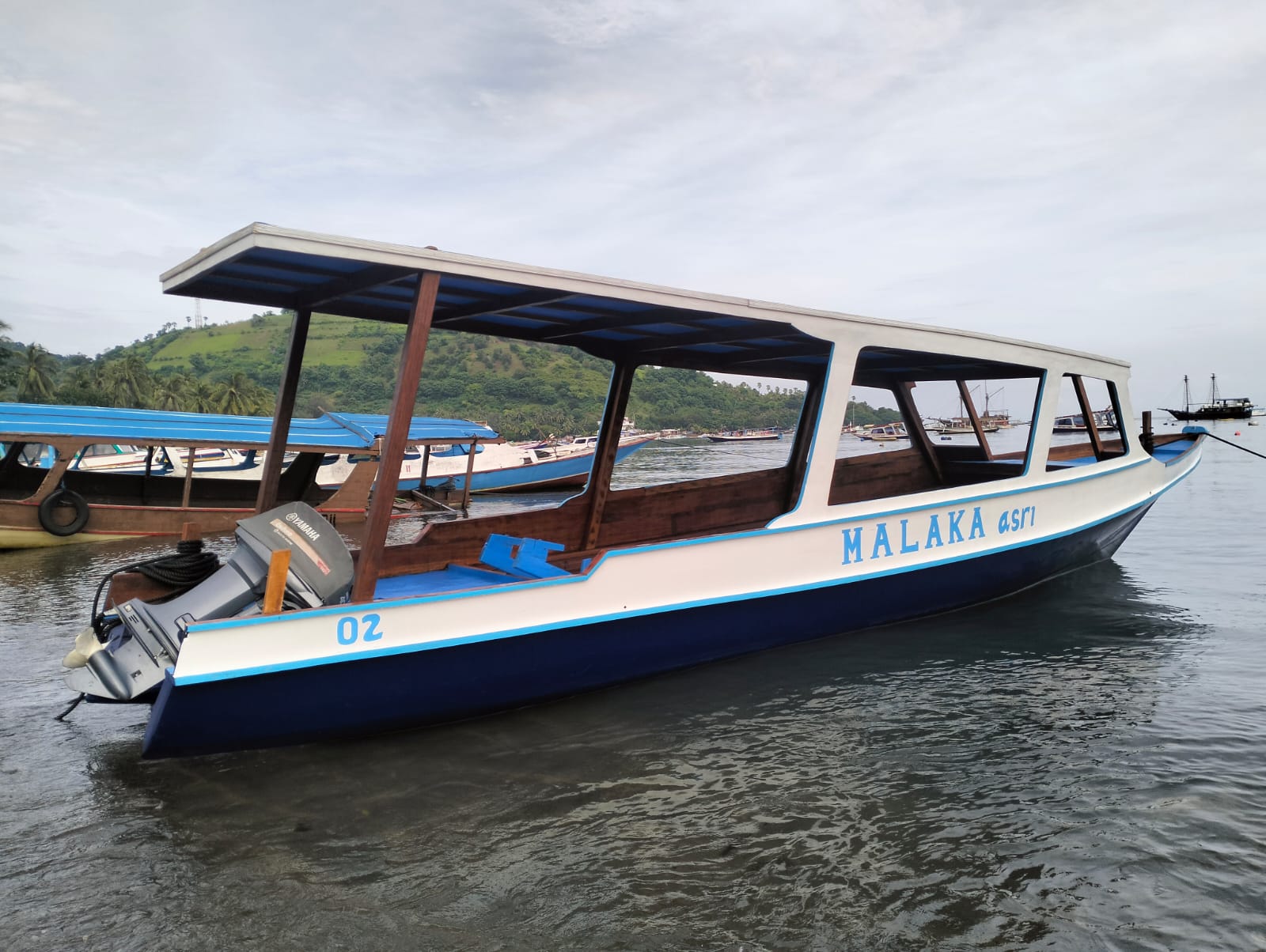 Glass Bottom Boat Snorkling Malaka Asri Lombok